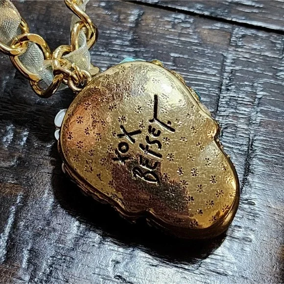 Betsey Johnson Crystal & Flower Sugar Skull Gold Tone Pendant Necklace NEW - Picture 11 of 13